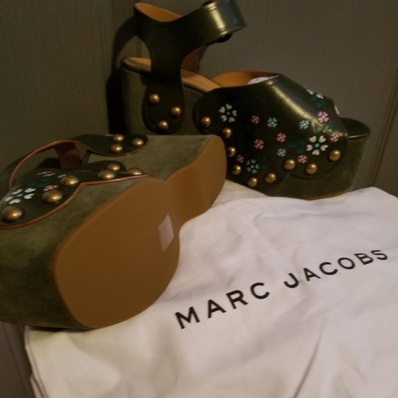 Shoes - Picture 3 of 5